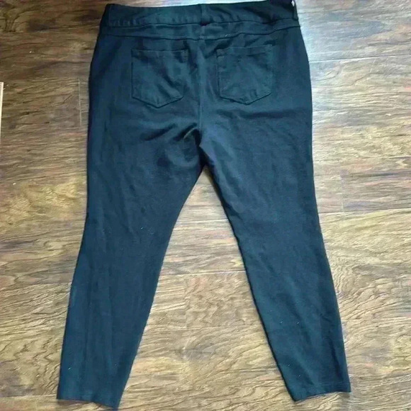 Torrid Plus size stretch skinny pants - Picture 7 of 9